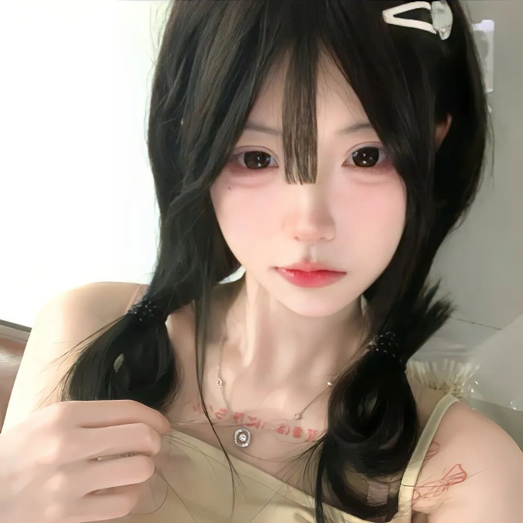 敦君与女朋友